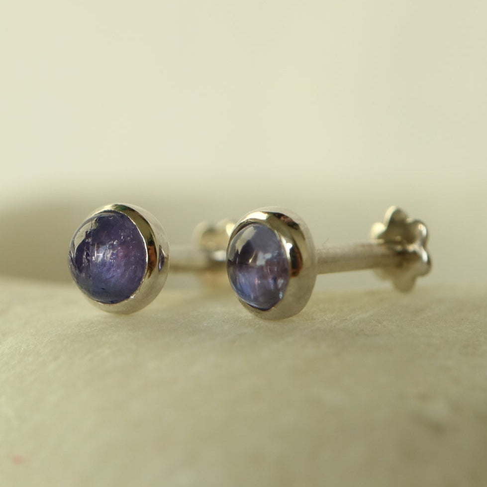 cabochon natural tanzanite sterling silver labret internally threaded stud earrings for cartilage helix piercing