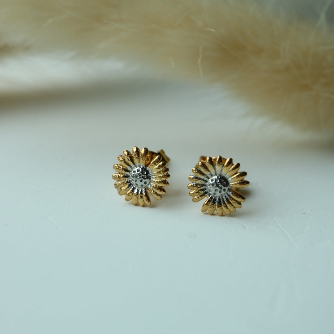 Flower daisy chrysanthemum sunflower charm dangle drop sterling silver gold plated huggie hoop earrings 