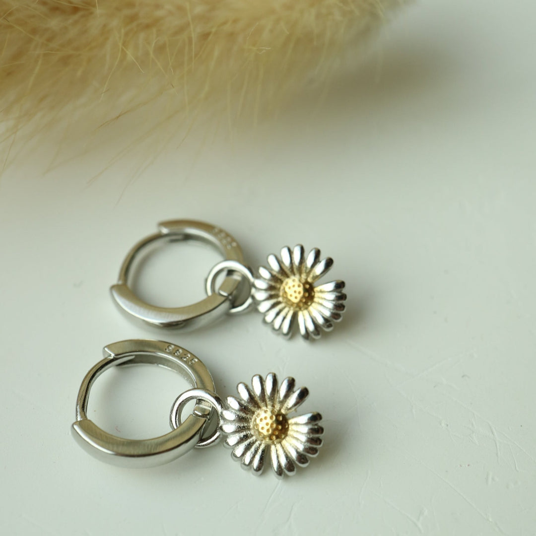 Daisy chrysanthemum sunflower charm huggie hoops earrings made of sterling silver dangle drop