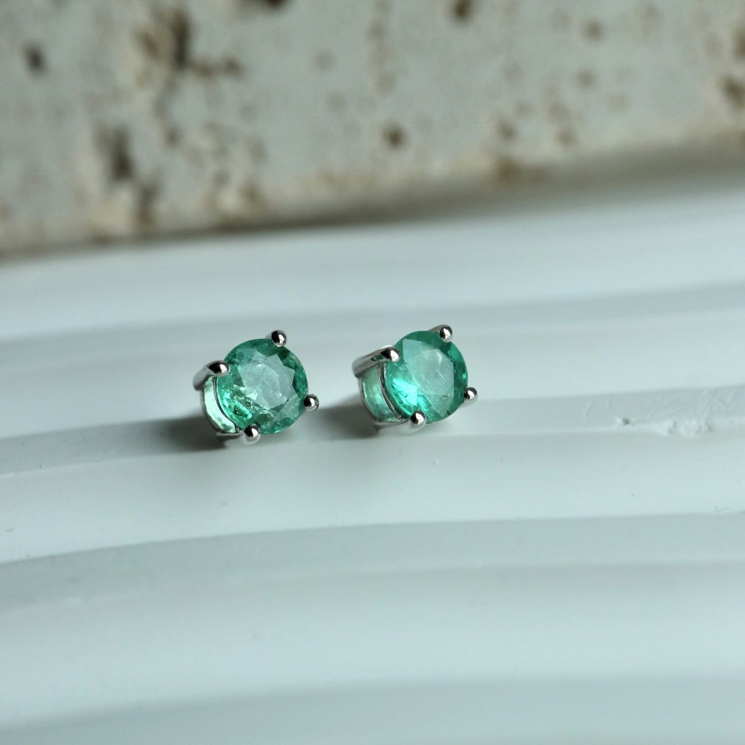 5 mm Zambian Emerald Silver Earrings